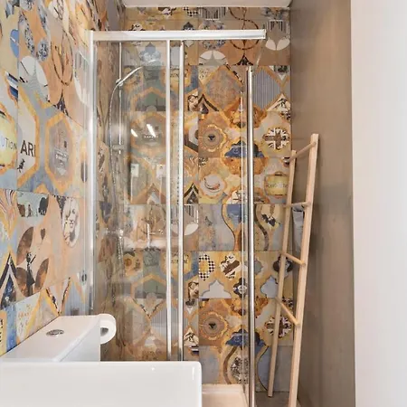 Plum Guide - The Honey Sapphire Appartement *