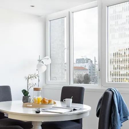 Plum Guide - The Honey Sapphire Appartement Lissabon