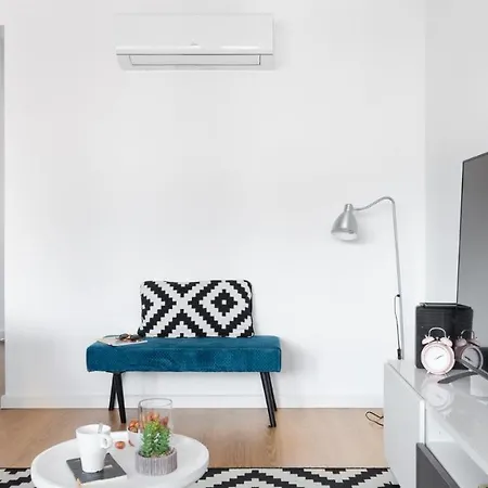 Plum Guide - The Honey Sapphire Appartement Lissabon